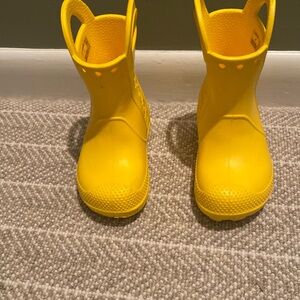 Like new crocs rain boots